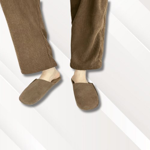 Chaussons cuir souple pour femme Marron foncé / 35